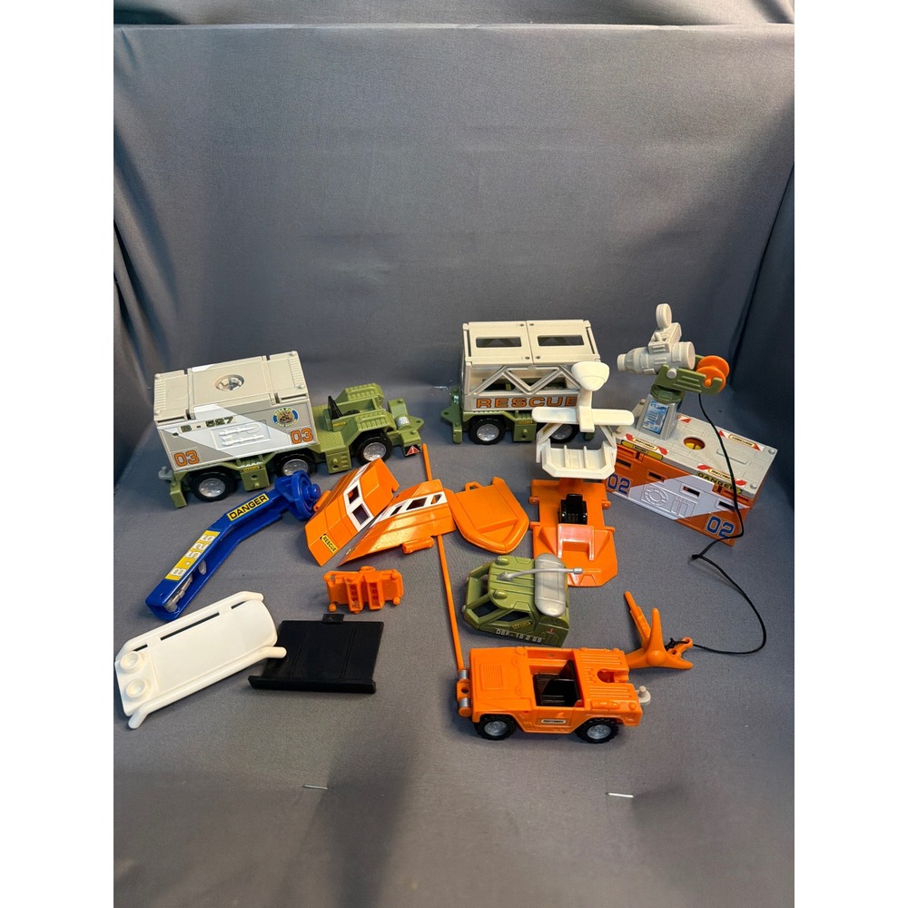Vintage 1997 Matchbox Mega Rig Land Rescue Modular Vehicle Playset Mattel 15718